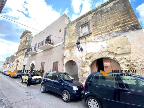 intera palazzina in vendita a San Cesario di Lecce