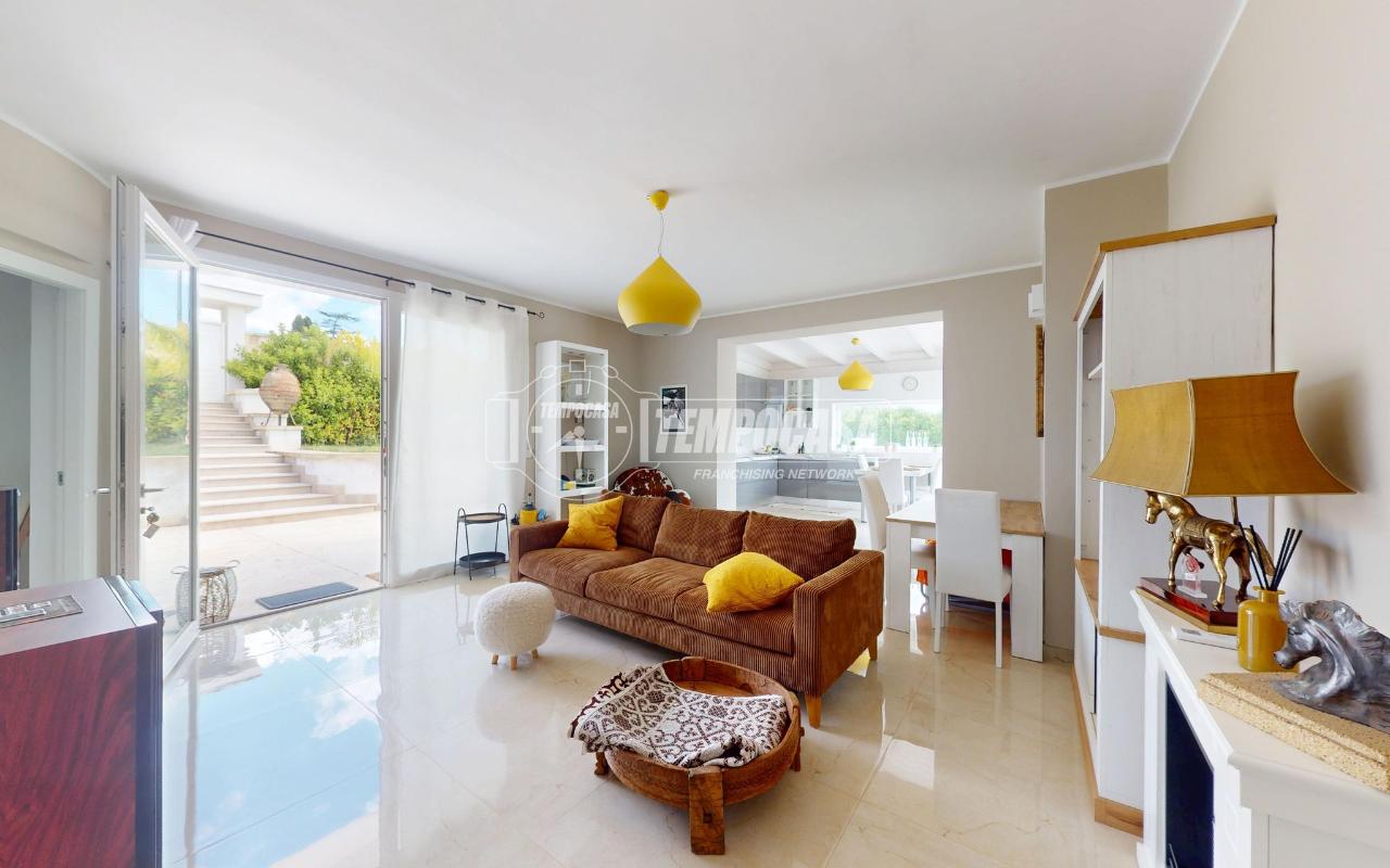 casa indipendente in vendita a San Donato di Lecce in zona Galugnano