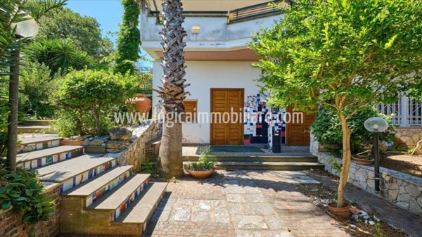 casa indipendente in vendita a San Donato di Lecce