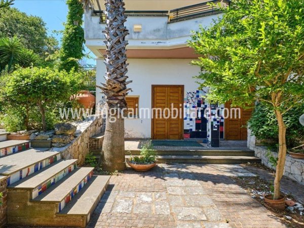 casa indipendente in vendita a San Donato di Lecce