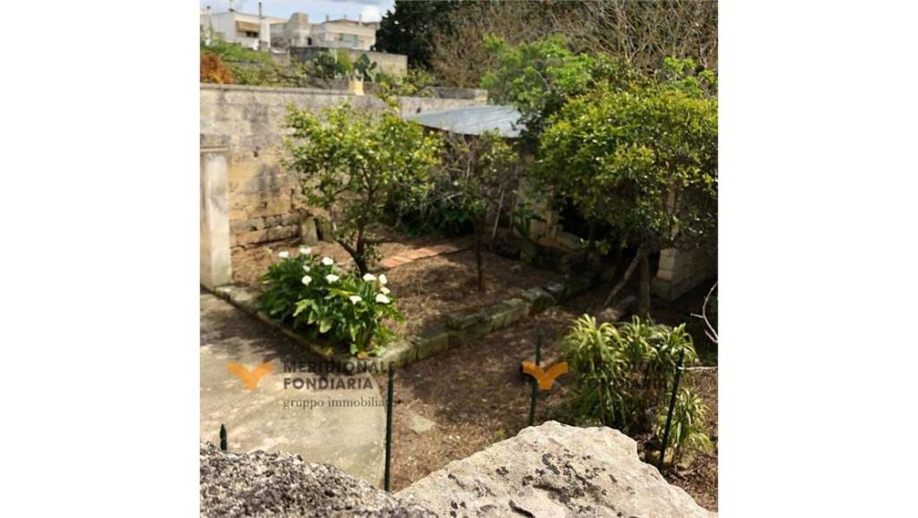 casa indipendente in vendita a San Donato di Lecce in zona Galugnano