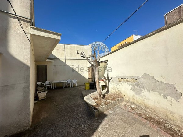 casa indipendente in vendita a San Donato di Lecce in zona Galugnano