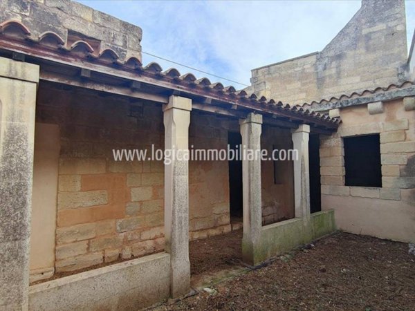 casa indipendente in vendita a San Donato di Lecce in zona Galugnano