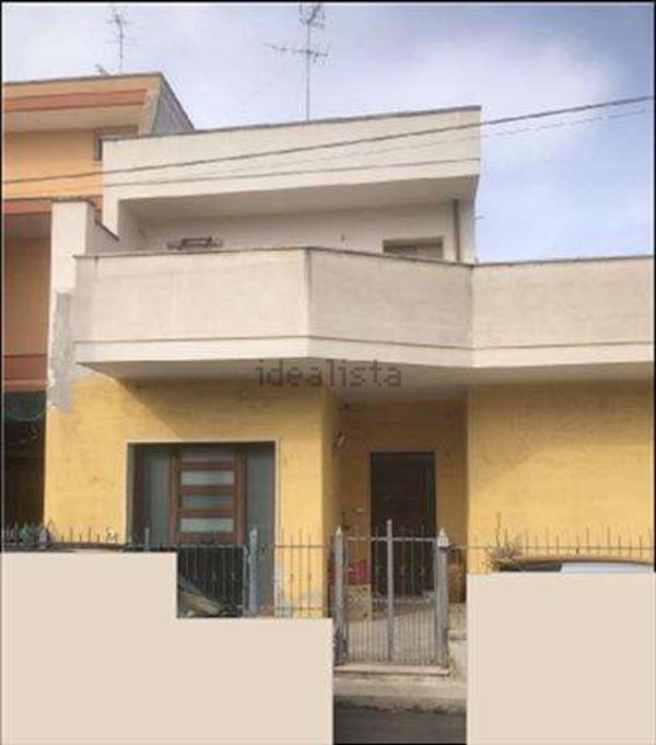 casa semindipendente in vendita a San Donato di Lecce