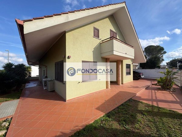 casa indipendente in vendita a San Donato di Lecce