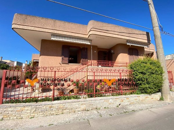 casa indipendente in vendita a San Donato di Lecce in zona Galugnano