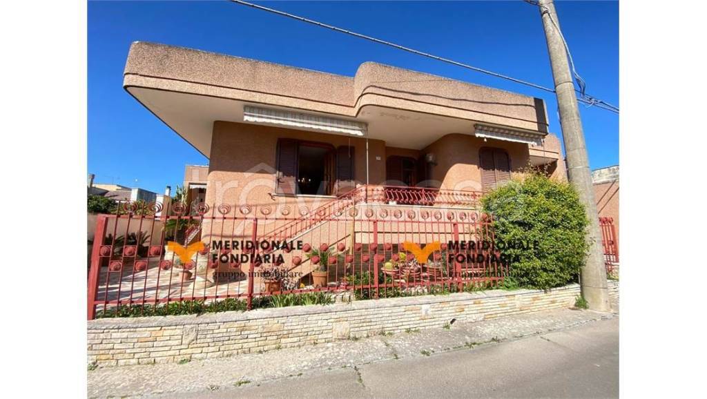 casa indipendente in vendita a San Donato di Lecce in zona Galugnano