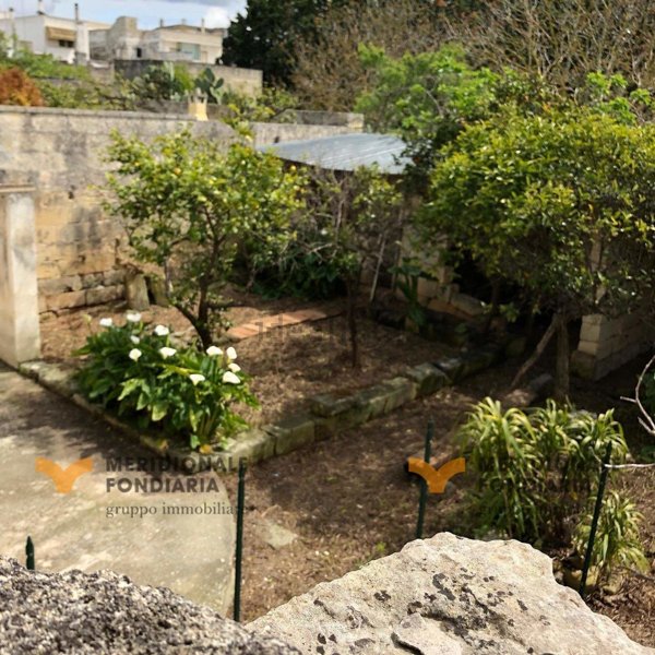 casa indipendente in vendita a San Donato di Lecce in zona Galugnano