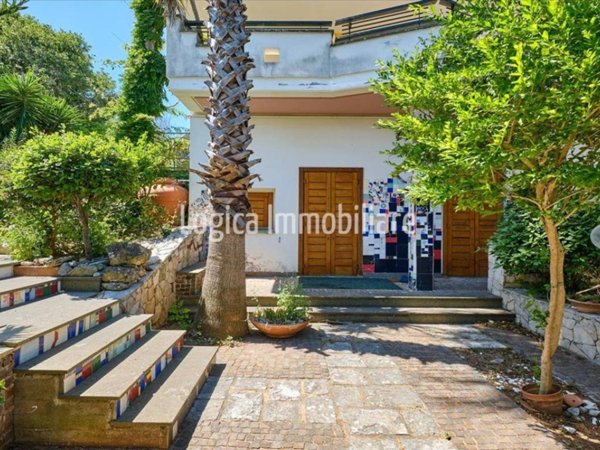 casa indipendente in vendita a San Donato di Lecce