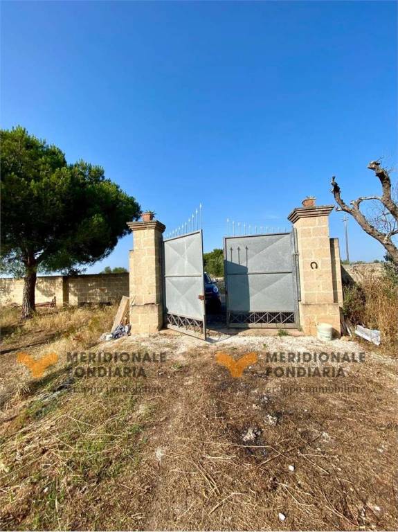 casa indipendente in vendita a San Donato di Lecce in zona Galugnano