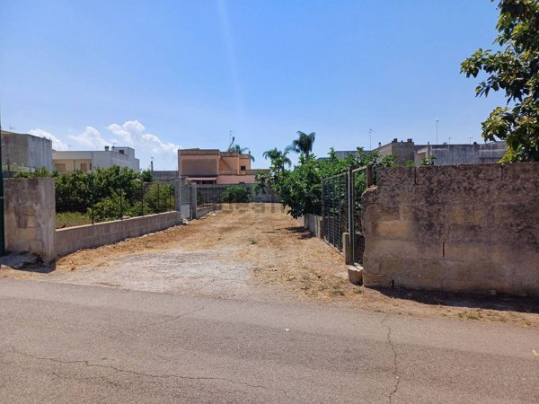 terreno in vendita a San Donato di Lecce in zona Galugnano