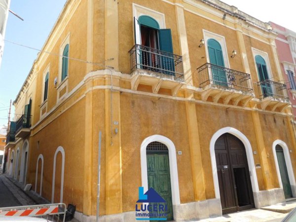 intera palazzina in vendita a Sannicola