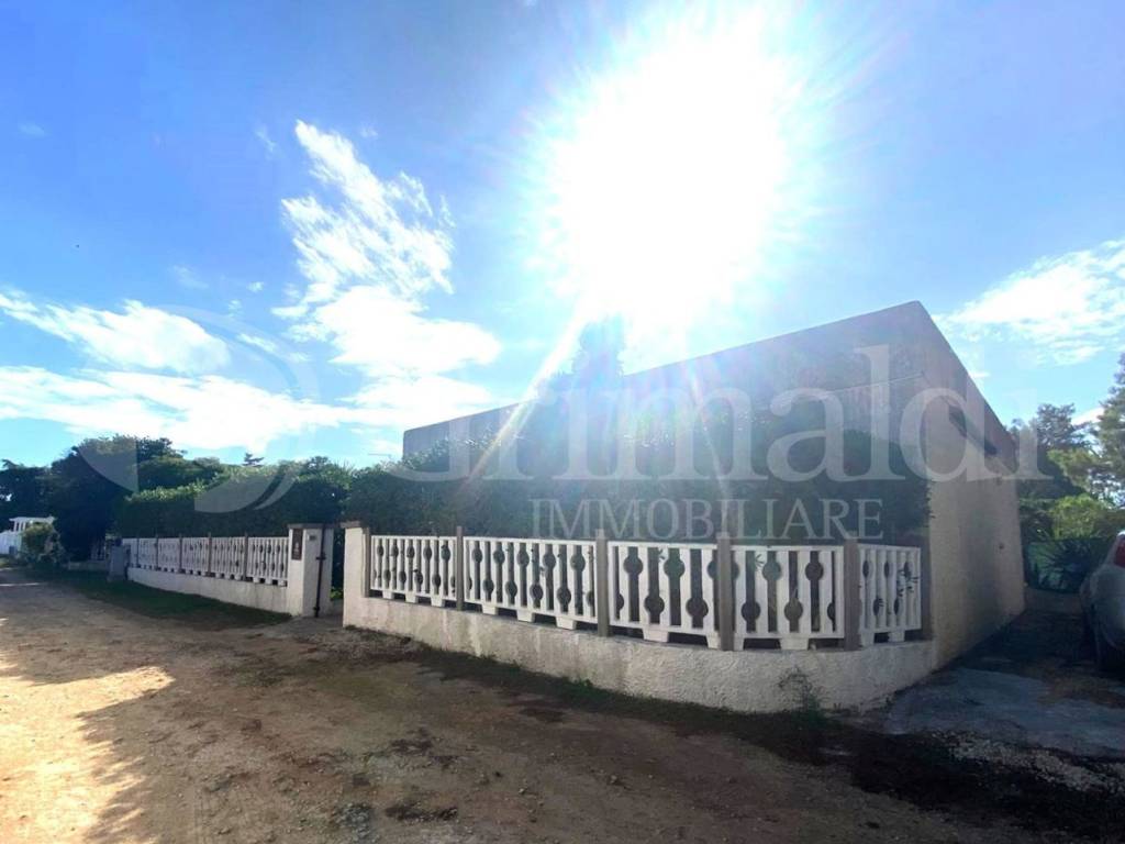 casa indipendente in vendita a Sannicola in zona Lido Conchiglie