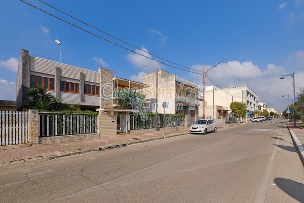 casa indipendente in vendita a Sannicola