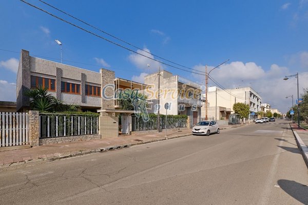 casa indipendente in vendita a Sannicola