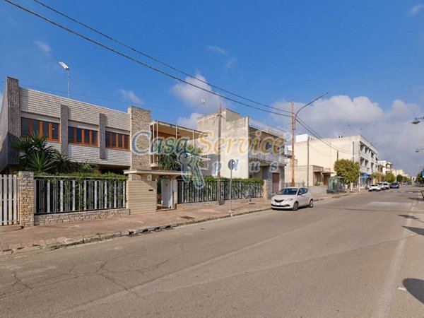 casa indipendente in vendita a Sannicola