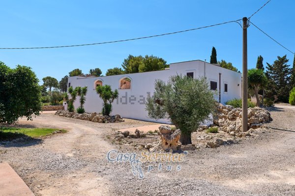 casa indipendente in vendita a Sannicola