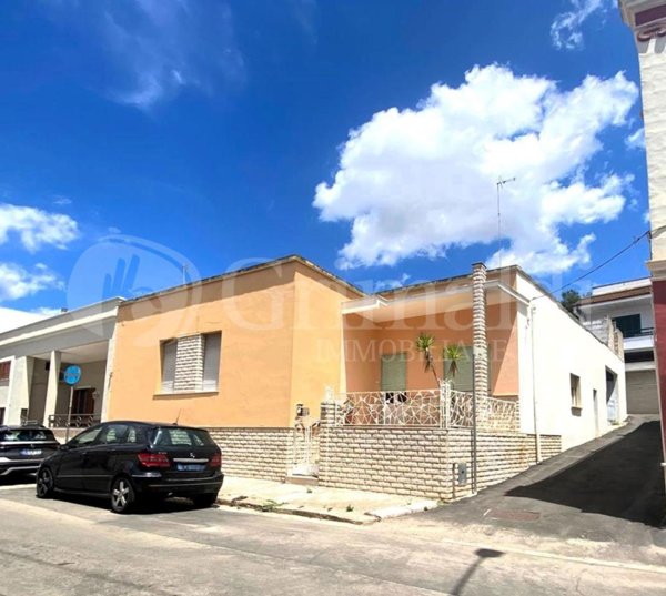 casa indipendente in vendita a Sannicola