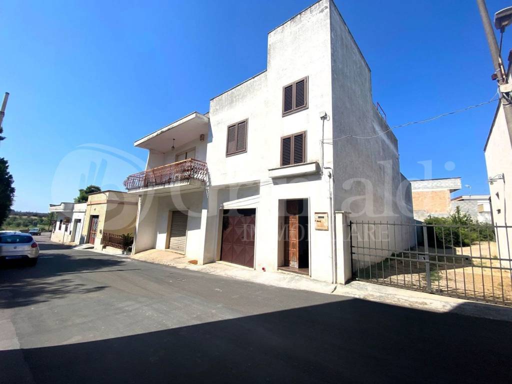 casa indipendente in vendita a Sannicola in zona Chiesanuova