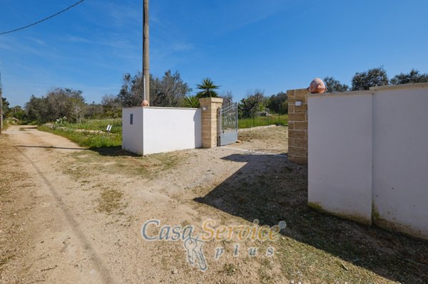 casa indipendente in vendita a Sannicola