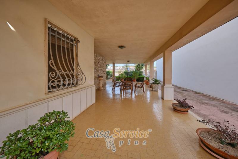 casa indipendente in vendita a Sannicola