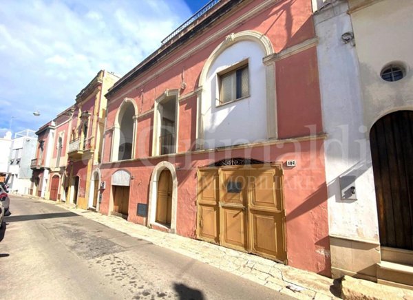 casa indipendente in vendita a Sannicola