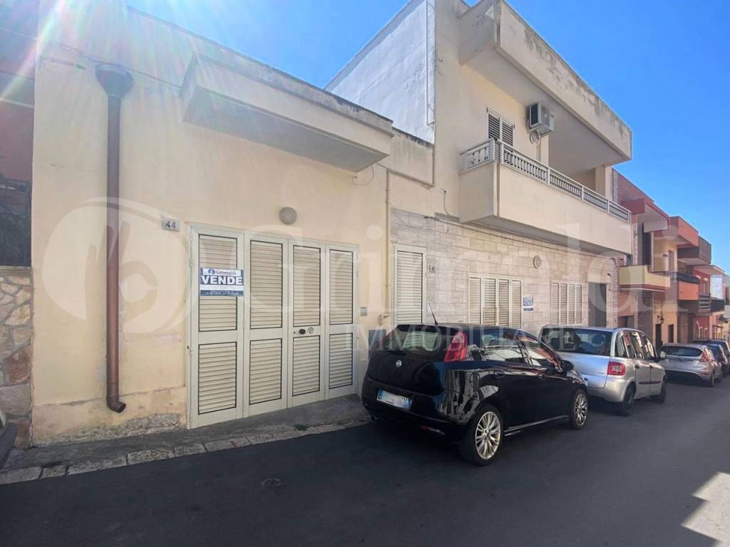 casa indipendente in vendita a Sannicola