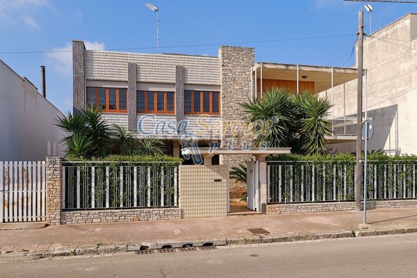 casa indipendente in vendita a Sannicola