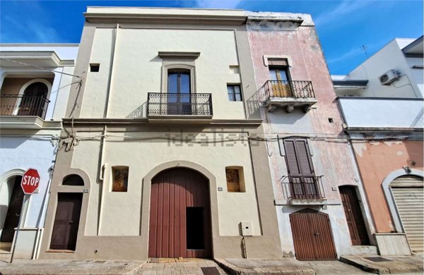 esavano in vendita a Sannicola