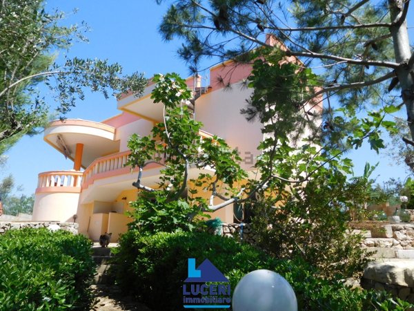 casa indipendente in vendita a Sannicola
