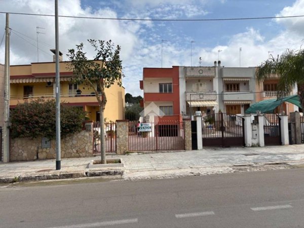 casa indipendente in vendita a Sannicola