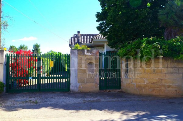 casa indipendente in vendita a Sannicola
