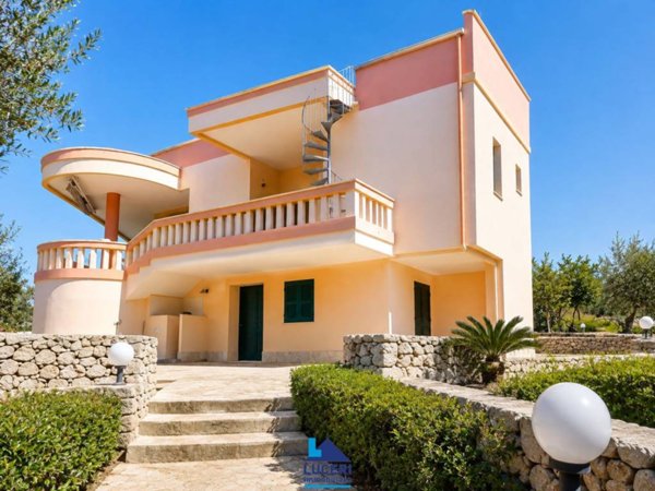 casa indipendente in vendita a Sannicola in zona San Simone
