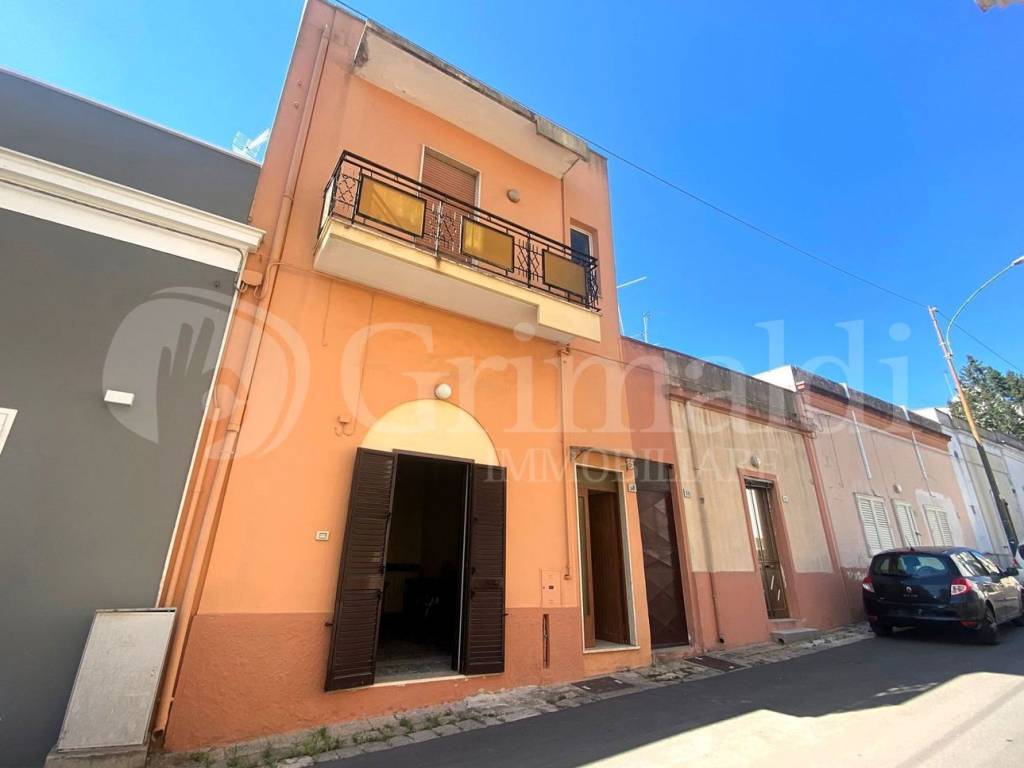 casa indipendente in vendita a Sannicola