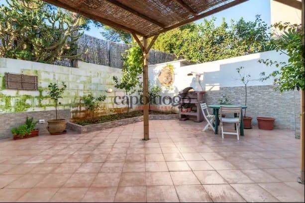 casa indipendente in vendita a Sannicola