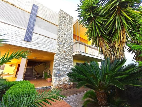 casa indipendente in vendita a Sannicola