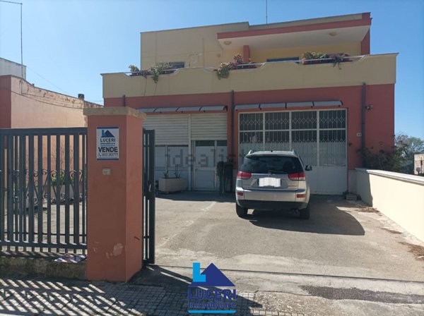 locale commerciale in vendita a Sannicola in zona San Simone