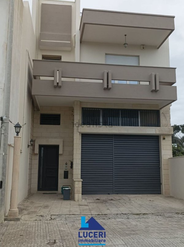 casa indipendente in vendita a Sannicola