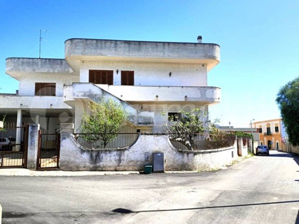 casa indipendente in vendita a Sannicola in zona Chiesanuova