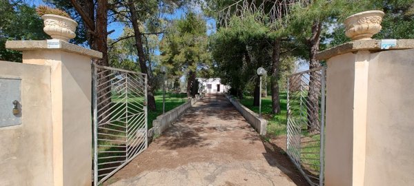 casa indipendente in vendita a Sannicola
