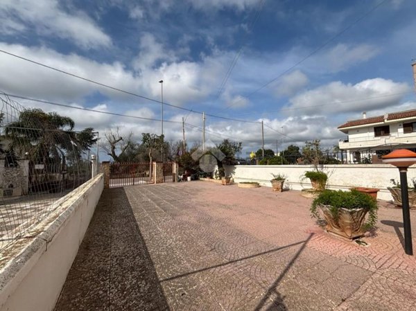casa indipendente in vendita a Sannicola