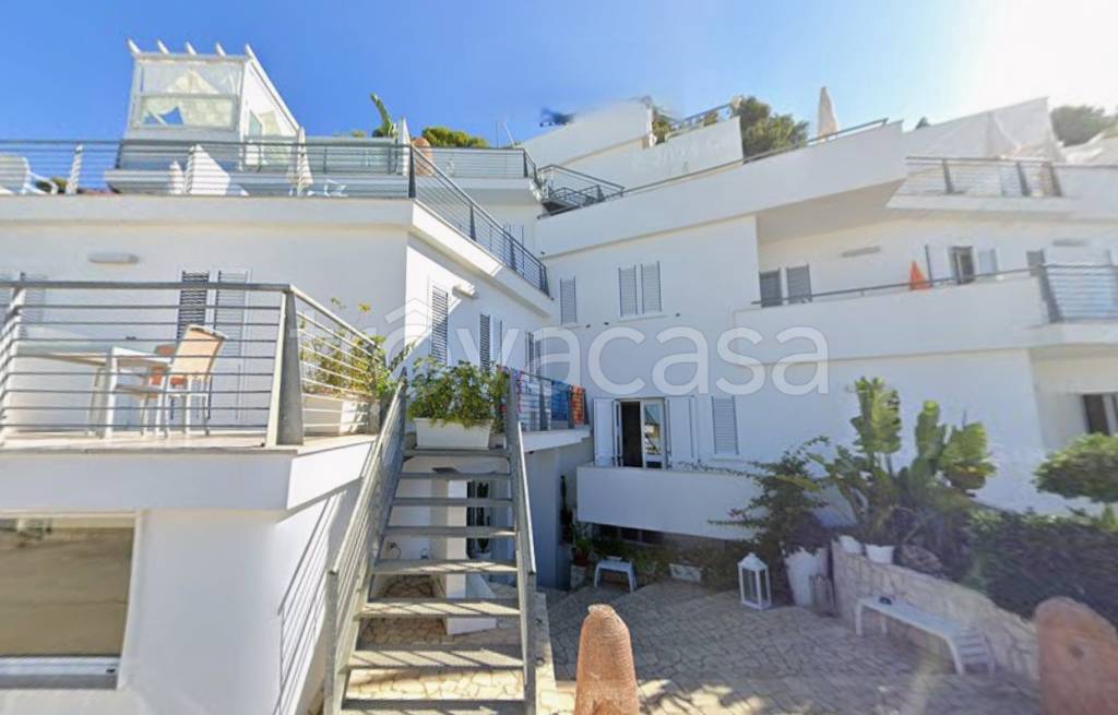 negozio in vendita a Sannicola in zona Lido Conchiglie