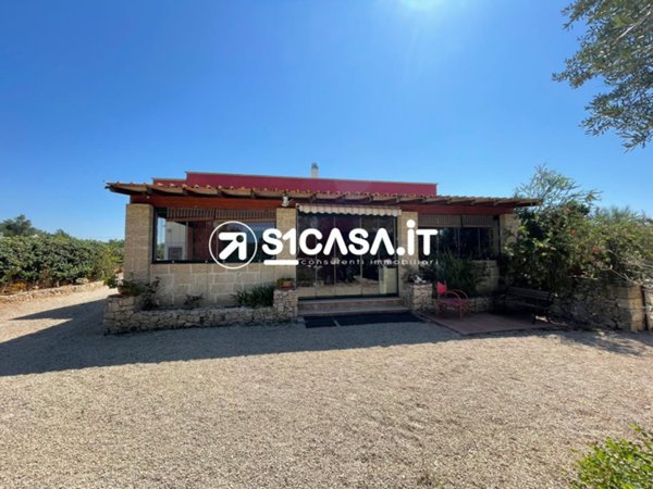 casa indipendente in vendita a Sannicola in zona Lido Conchiglie
