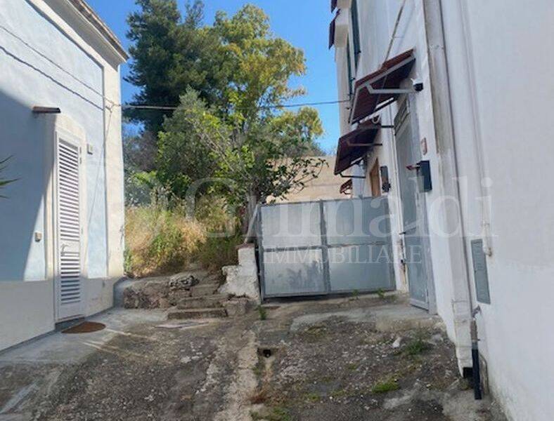 casa indipendente in vendita a Sannicola