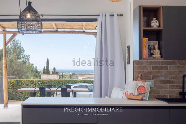 casa indipendente in vendita a Sannicola