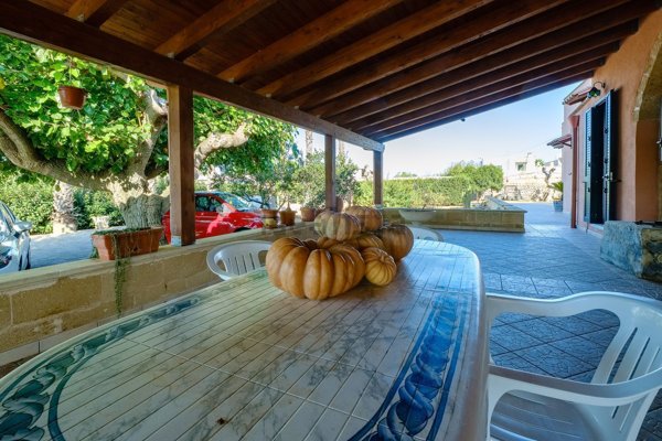 casa indipendente in vendita a Sannicola