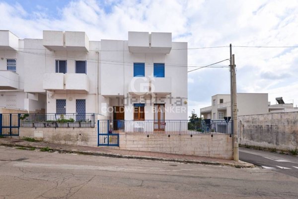 casa indipendente in vendita a Sannicola in zona Lido Conchiglie