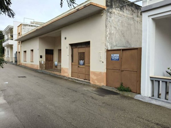 casa indipendente in vendita a Sannicola in zona Chiesanuova