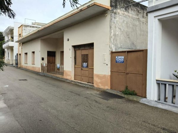 casa indipendente in vendita a Sannicola in zona Chiesanuova