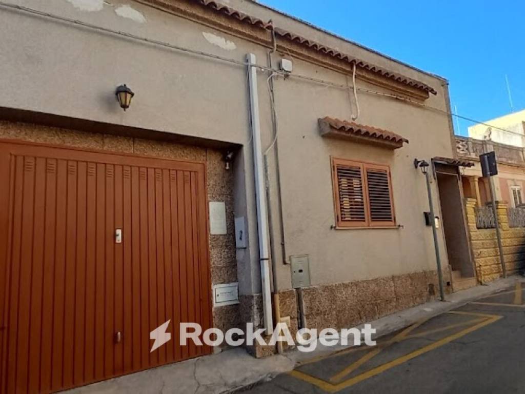 casa indipendente in vendita a Sannicola